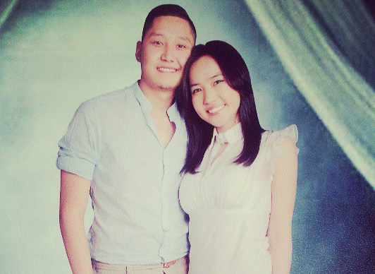 Жүжигчин О.Дөлгөөн найз залуутайгаа